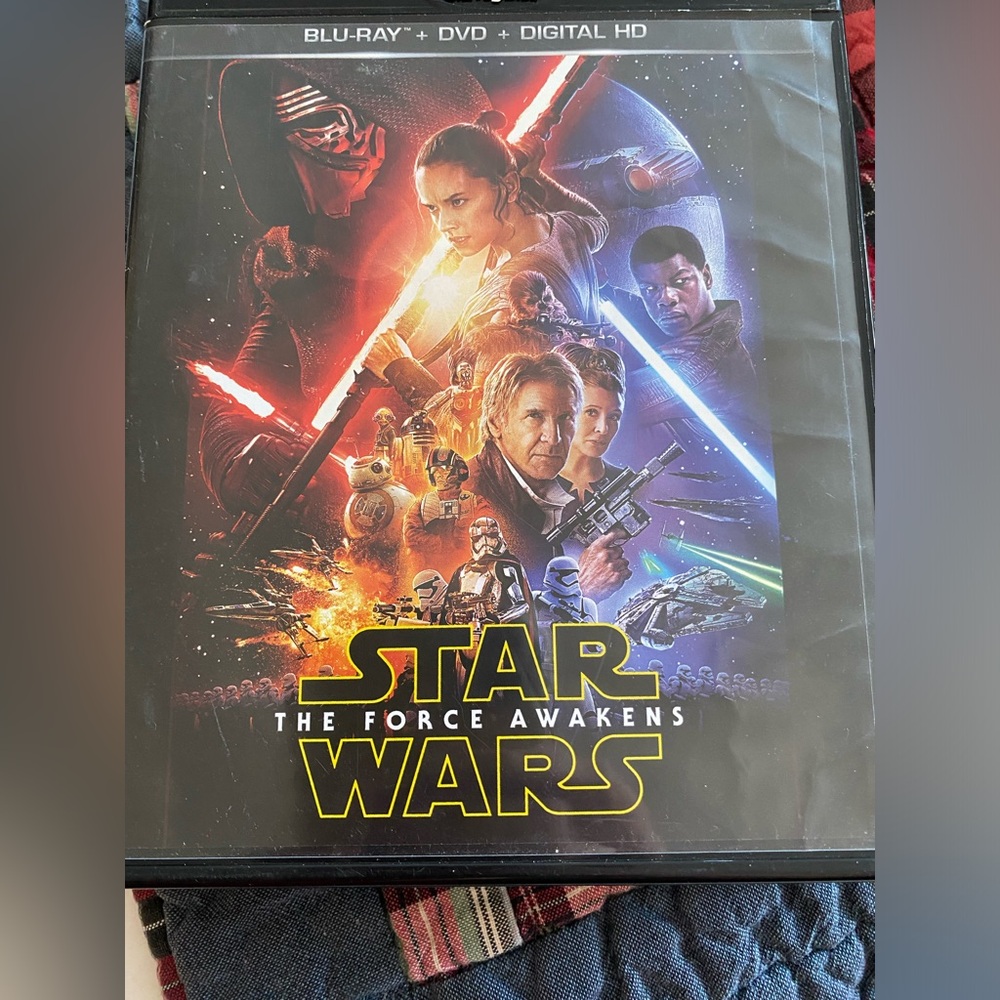 Star Wars: The Force Awakens Blu-ray/DVD